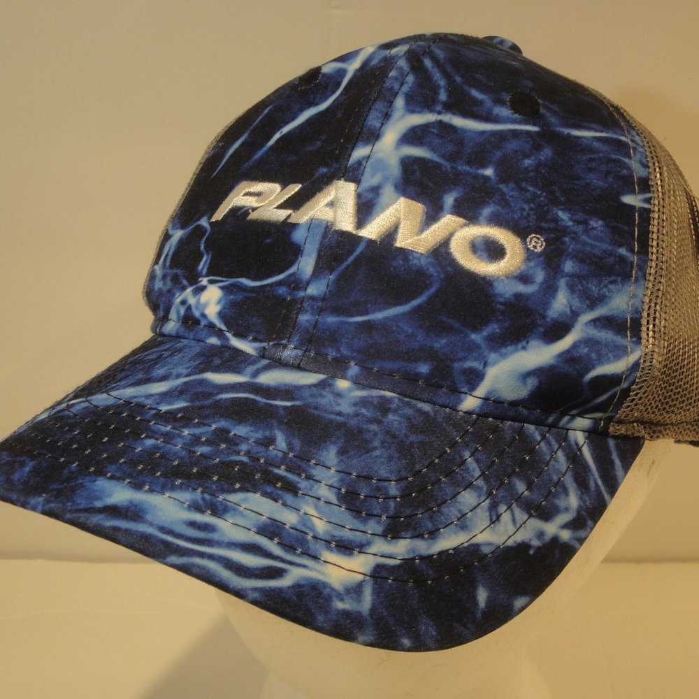 Mossy Oak Snap Back Hat Plano branded One size fits most NWT